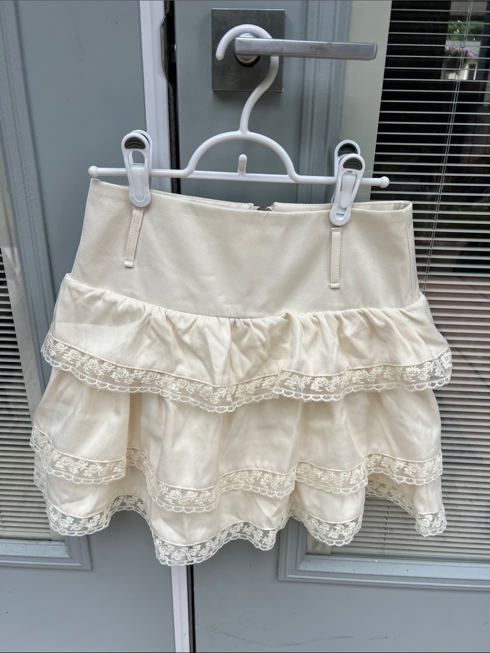 LIASYNN Cream Tiered Ruffle Mini Skirt Lace Trim Coquette Balletcore Size 1 / S
